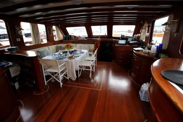 Plaghia Charter Boat & Breakfast - Lobi