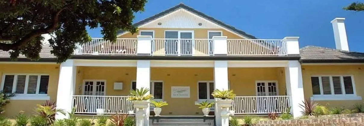 PLANTATION HOUSE AT WHITECLIFFS
