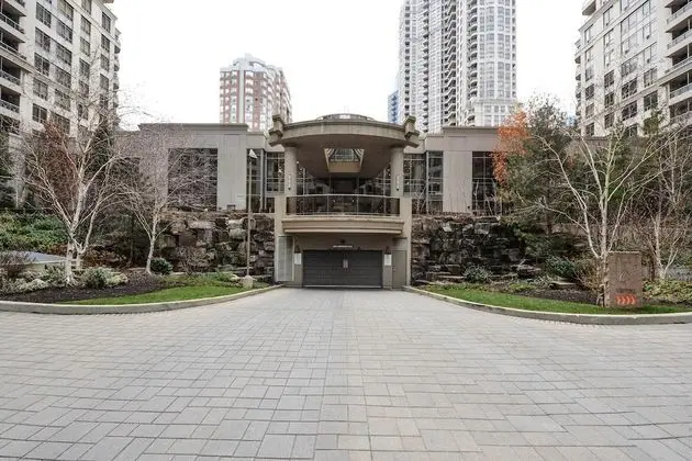 PlanURstay - Mississauga Downtown Square One - Dış Mekan
