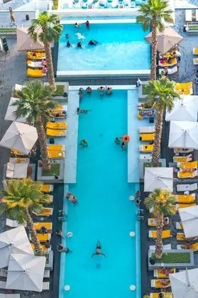 Platinium Holiday Home at Five Residences Palm Jumeirah Dubai - Havuz