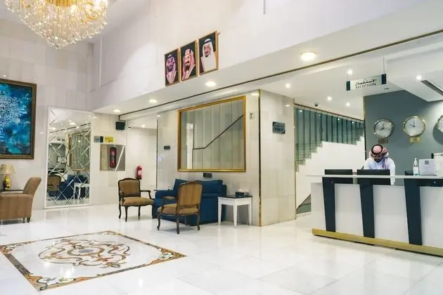 Platinum Alkhamseen - Lobi