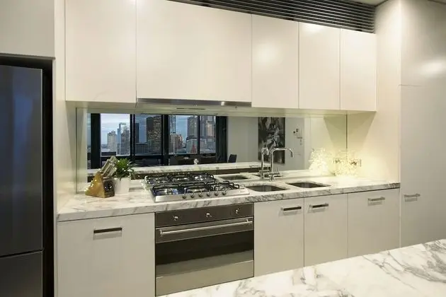 Platinum Apartments at Freshwater - Mutfak