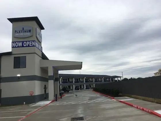 Platinum Inn and Suites - Dış Mekan