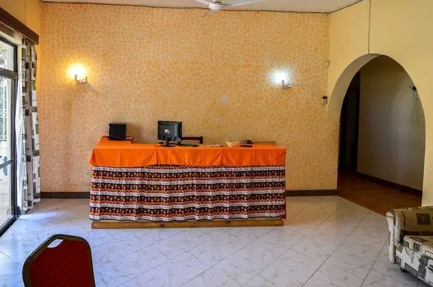 Platinum Hotel - Lobi