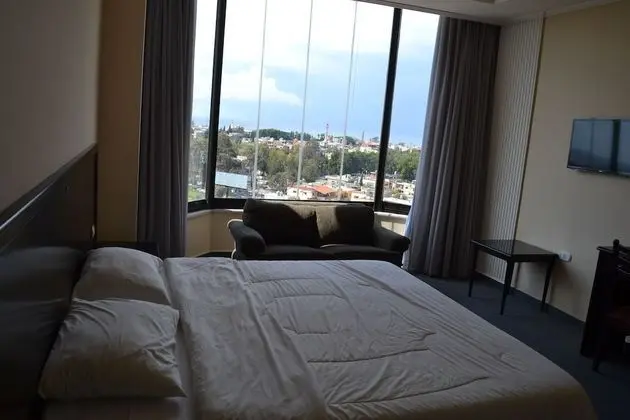 Platinum Hotel