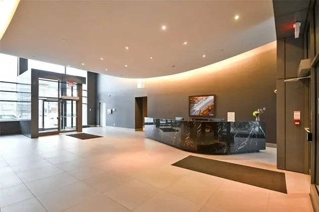 Platinum Suites - Fabulous CN Tower View, 2Bed 2Bath & Parking - Lobi