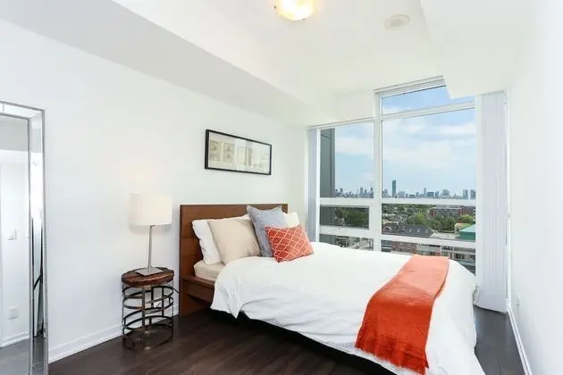 Platinum Suites - Fabulous CN Tower View, 2Bed 2Bath & Parking - Oda