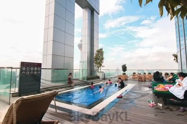 Platinum Suites by Skybay - Havuz