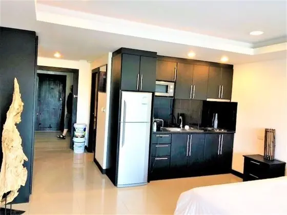 Platinum Suites Studio Condo Jomtien - Mutfak