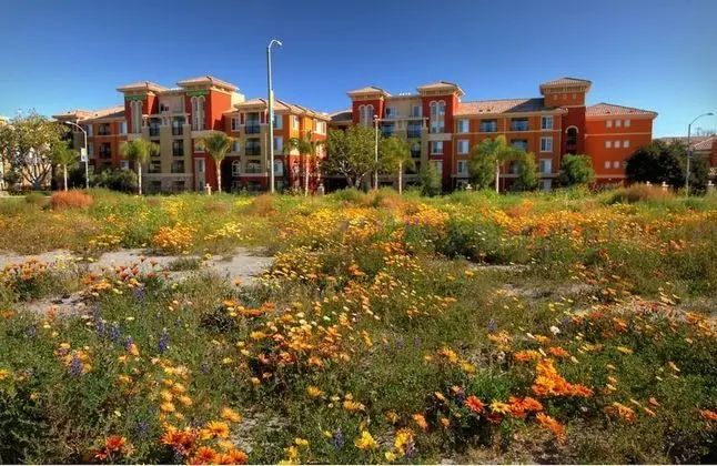 Platinum Triangle Apartments - Dış Mekan