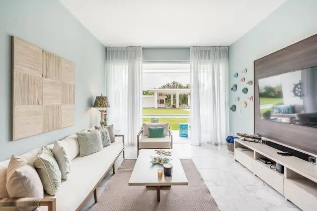 Playa Bonita Amazing Condo at Lake View - Oda