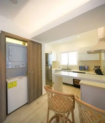 Playa Coral Condo in Paradise F22 - Mutfak