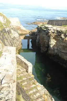Hotel Playa De Las Catedrales - Havuz