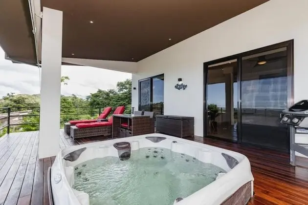 Playa Flamingo Gorgeous Oceanview Vacation Rental - Casa Tranquila