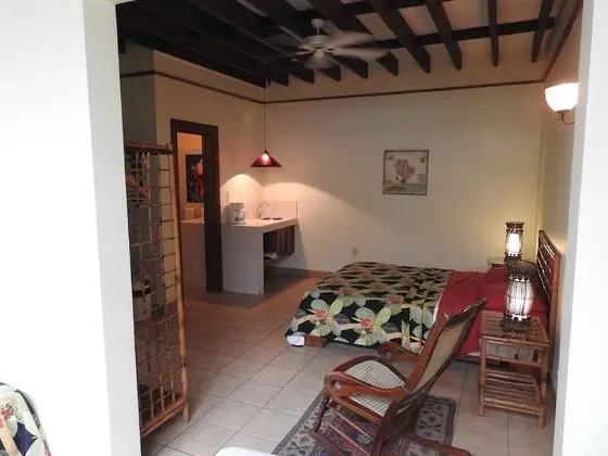 Playa Negra Guesthouse - Oda