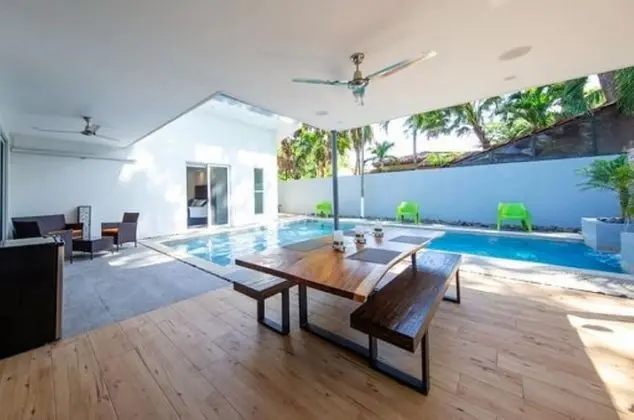 Playa Potrero Modern 3 BR Home Centrally Located - Casa Coastal Serenity - Oda