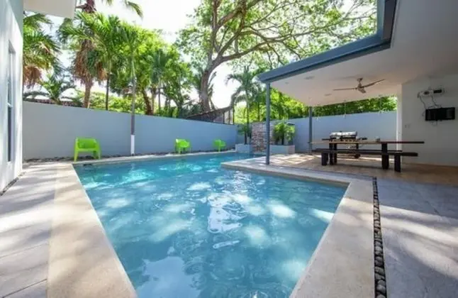 Playa Potrero Modern 3 BR Home Centrally Located - Casa Coastal Serenity - Oda