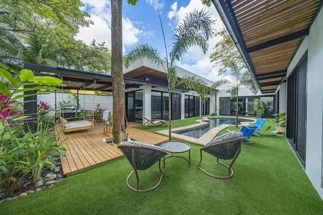 Playa Potrero NEW Modern House w Great Features - Casa Guitarra