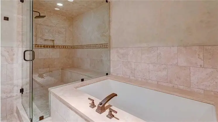 Plaza 403 - Banyo Tipleri