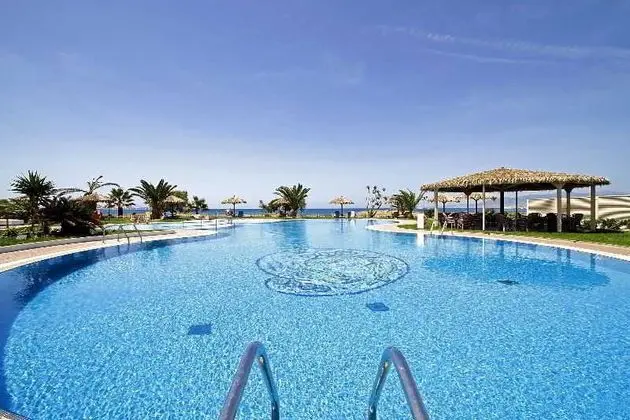 Plaza Beach Hotel - Havuz