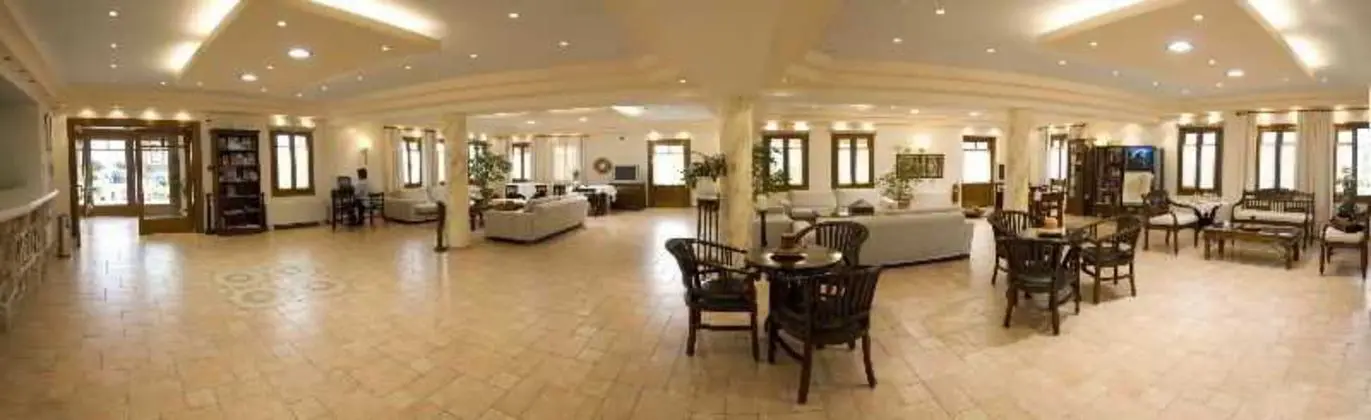 Plaza Beach Hotel - Lobi
