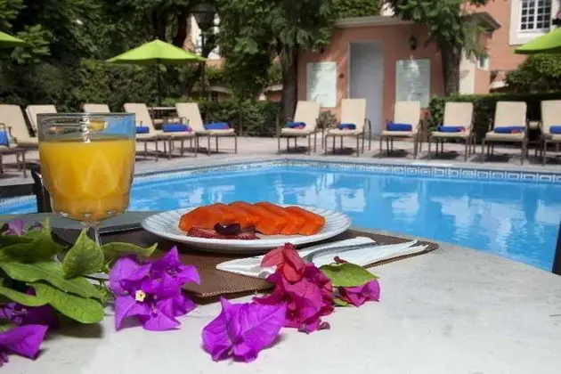 Plaza Camelinas Hotel