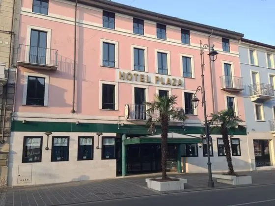 Hotel Plaza