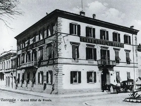 Plaza E De Russie