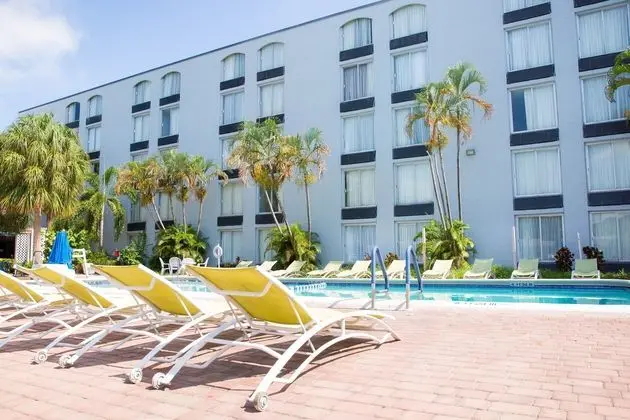 Plaza Hotel Fort Lauderdale - Havuz