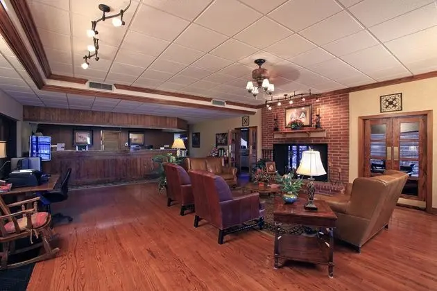 Plaza Inn - 1
