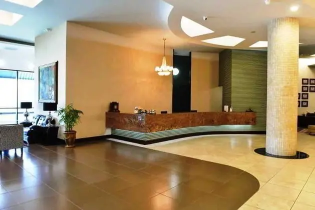 Plaza Juancarlos - Lobi