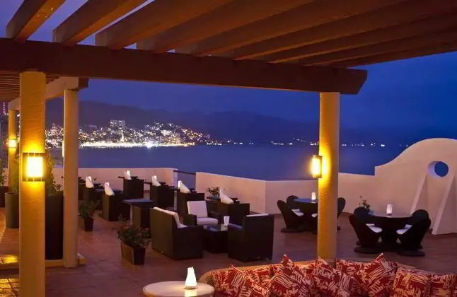 Plaza Pelicanos Grand Beach Resort - Bar