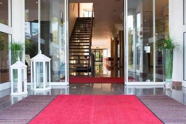 Plaza Suites Rüsselsheim - Lobi