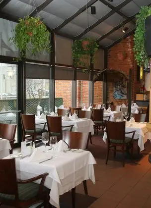 Plaza Valleyfield - Yeme / İçme