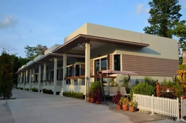 Pleai ta lea Resort Chaolao Beach