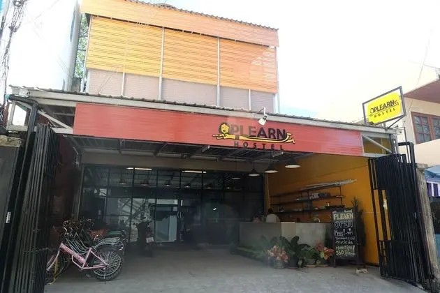 Plearn Hostel