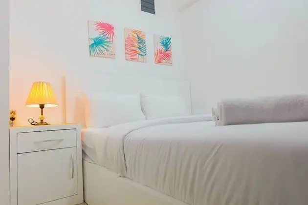 Pleasant 2BR Apartment at Bassura City near Shopping Mall - Öne Çıkan Resim