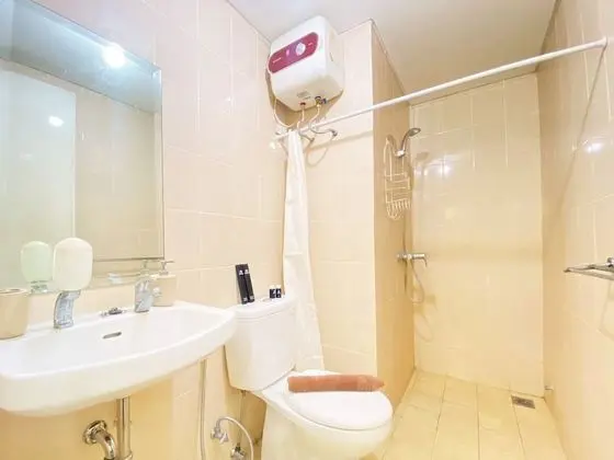 Pleasant 2Br At Apartment At Parahyangan Residence - Banyo Tipleri