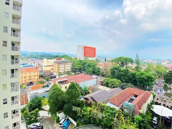 Pleasant 2Br At Apartment At Parahyangan Residence - Oda Manzaraları