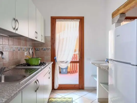 Pleasant Apartment in Aglientu With Shared Pool - Mutfak