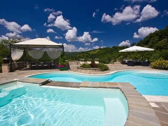 Pleasant Apartment in Apecchio With Shared Pool