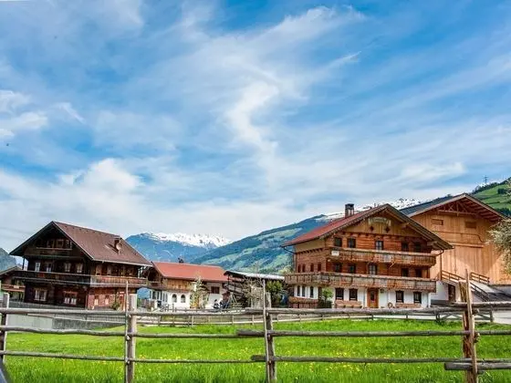 Pleasant Apartment in Hainzenberg in a Skiing Area