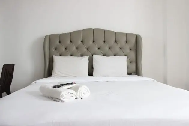 Pleasant and Comfy Studio Room at Emerald Towers Apartment