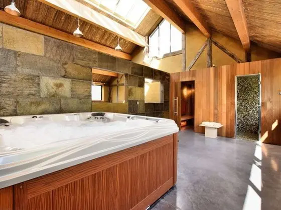 Pleasant Holiday Home in Erezée Ardennes with Hot Tub, Sauna - Spa