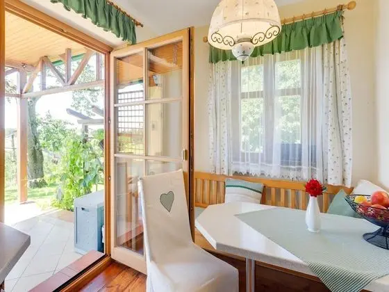 Pleasant Holiday Home in Gersdorf an der Freistritz With Garden - Yerinde Yemek