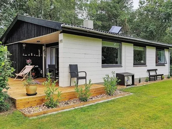 Pleasant Holiday Home in Vinderup With Terrace
