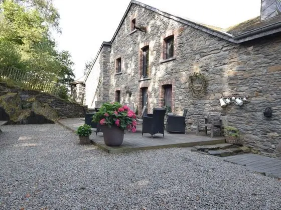 Pleasant Mill in Bastogne With Private Garden - Dış Mekan