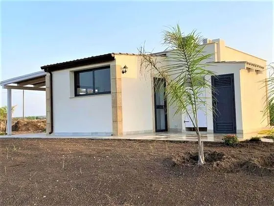 Pleasant Villa in Noto With Veranda