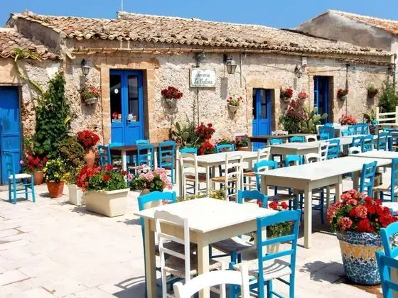 Pleasant Villa in Noto With Veranda - Yerinde Yemek