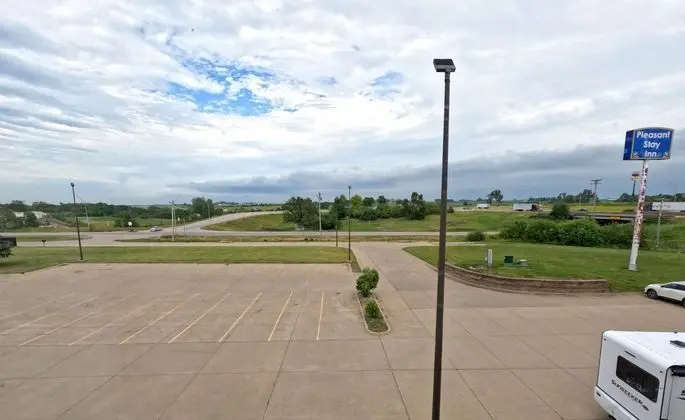 Pleasant Stay Inn & Suites